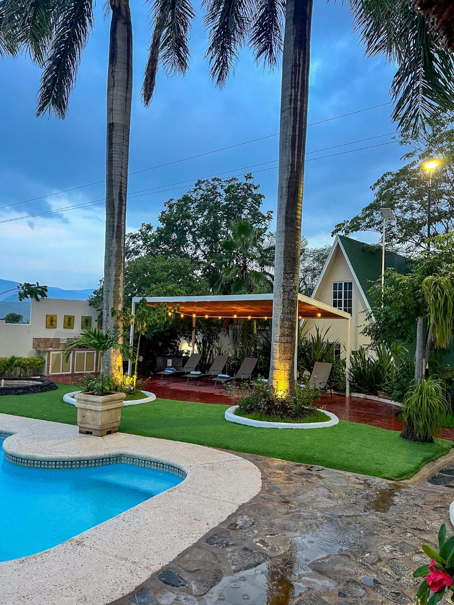 Villas El Encanto ฆาลปาน ภายนอก รูปภาพ